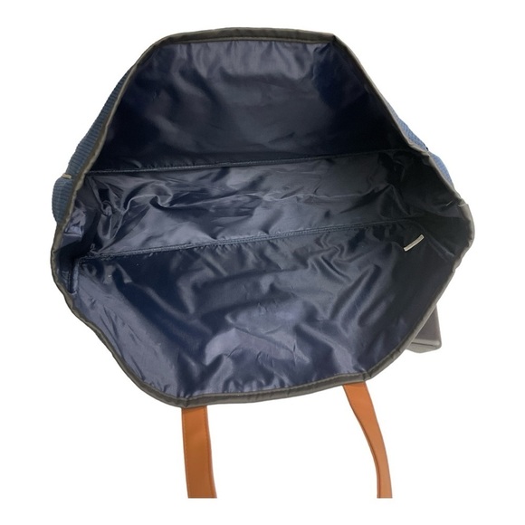 Simply Southern Corduroy Sparklebag Tote "VACAY"
Navy Blue 18.5"x11"×5" - Picture 9 of 11